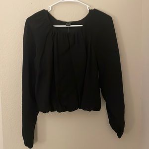Black long sleeve crop top